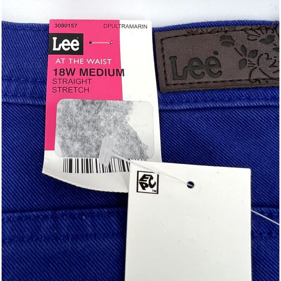 Lee Classic Fit Straight Jeans Women's Plus Size 18W Medium Blue NOS - Picture 4 of 13